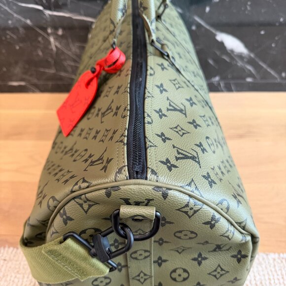 New Louis Vuitton Keepall Bandouliere 55 Khaki Green/Vermillion Red M23963 - Picture 7 of 16